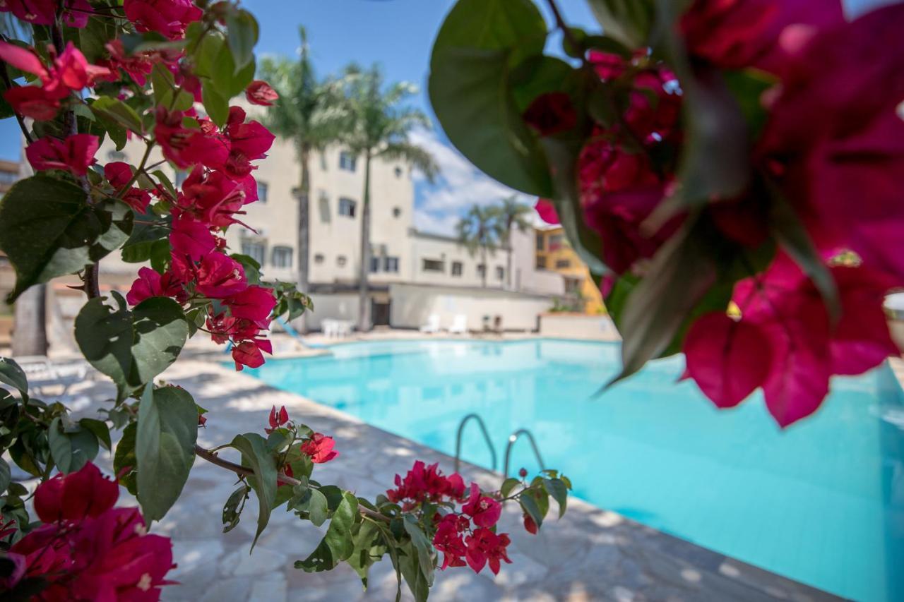 Iguassu Flats Hotel Фос ду Игуасу Екстериор снимка